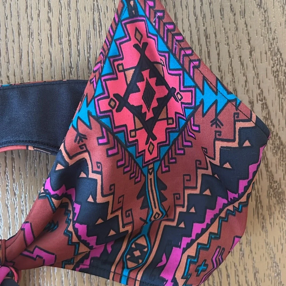 🌸3/$15🌸 Billa Bong Swim Top—Size Small - Picture 3 of 5